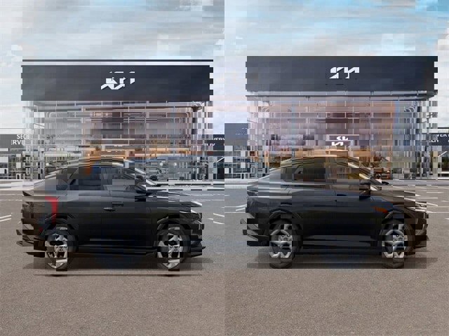 New 2025 Kia K4 LXS image 7