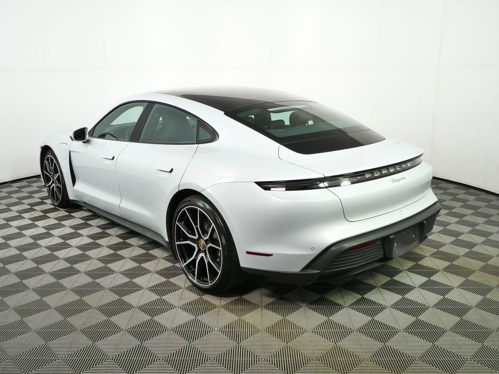 Certified 2023 Porsche Taycan RWD image 3