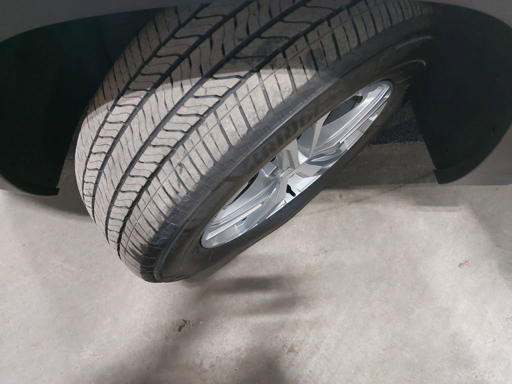 Used 2023 GMC Terrain SLE w/ Driver Convenience Package image 31