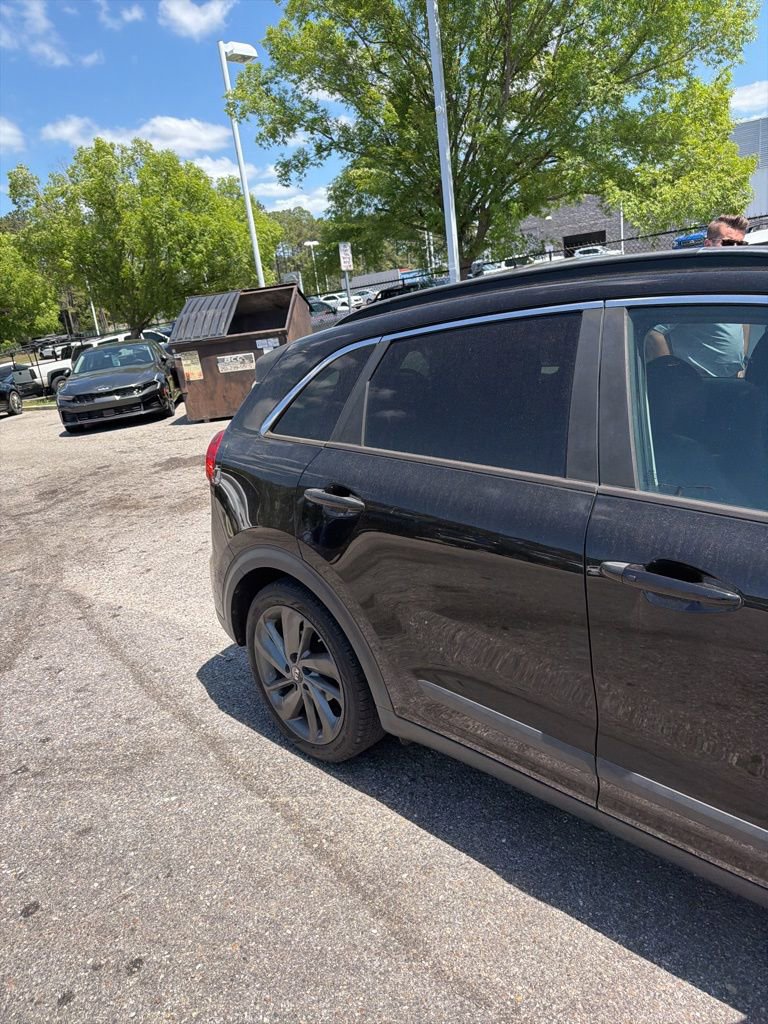 Used 2017 Kia Niro EX image 12