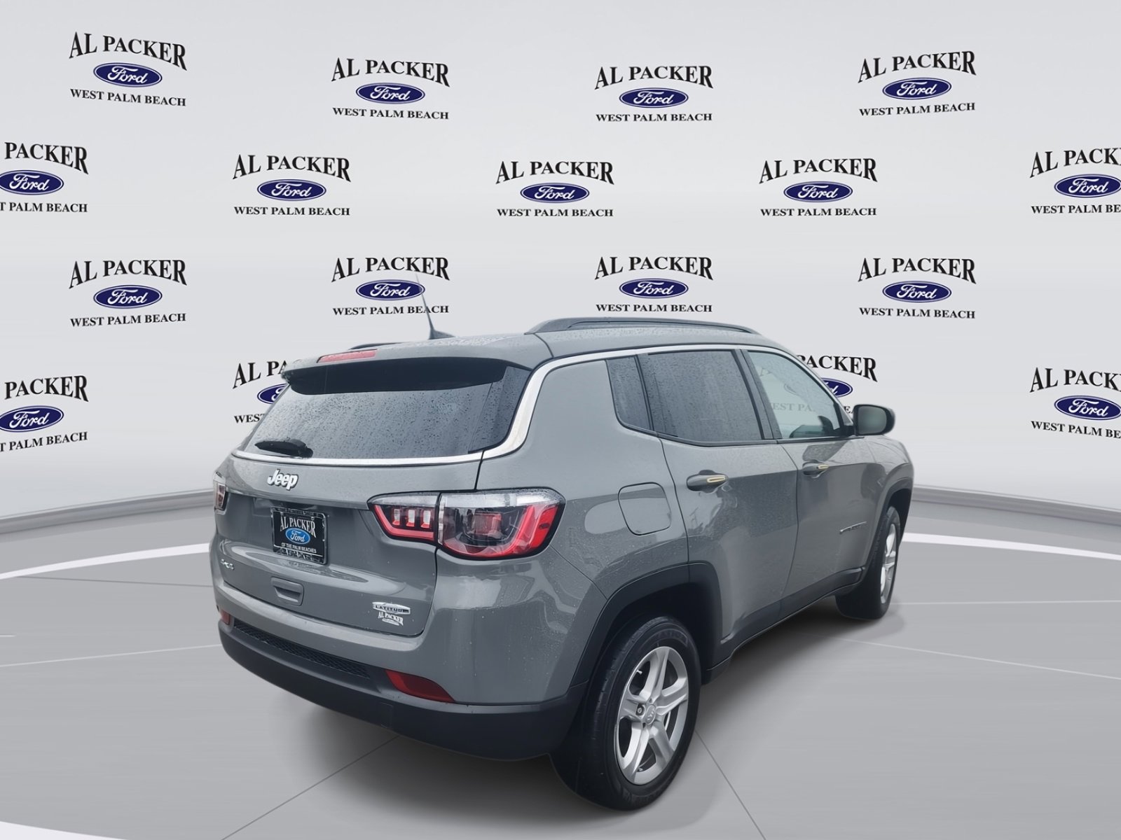 Used 2023 Jeep Compass Latitude image 5