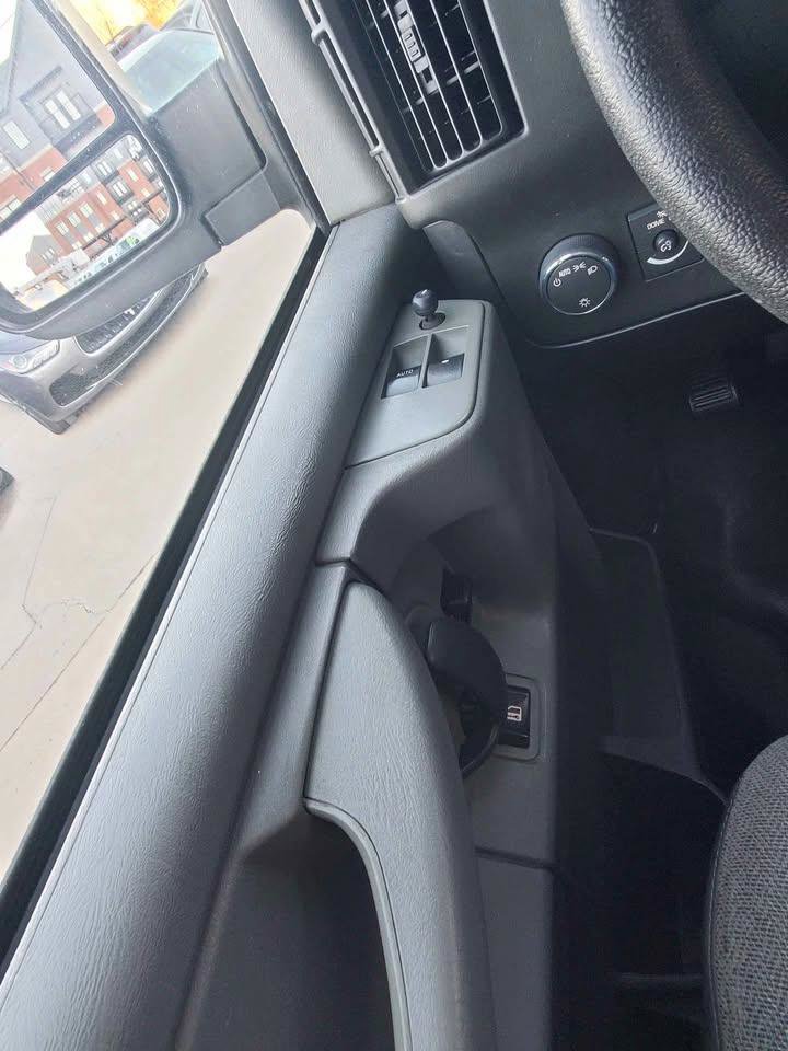 Used 2013 Chevrolet Express 1500 AWD w/ Power Package image 12