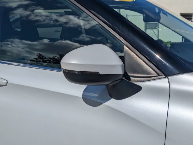 Used 2024 Mitsubishi Outlander ES FWD image 12