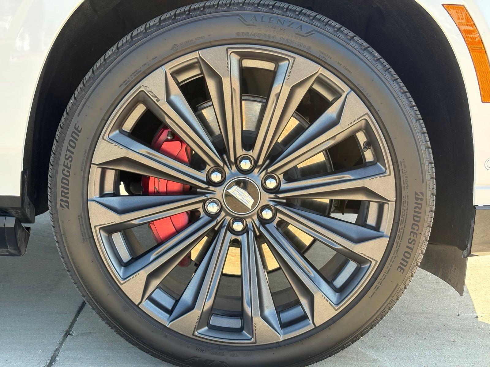 Certified 2025 Cadillac Escalade ESV V AWD/4WD image 9