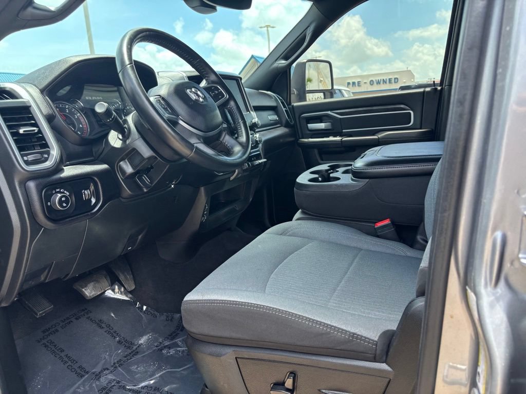 Used 2024 RAM 3500 Big Horn AWD/4WD image 18