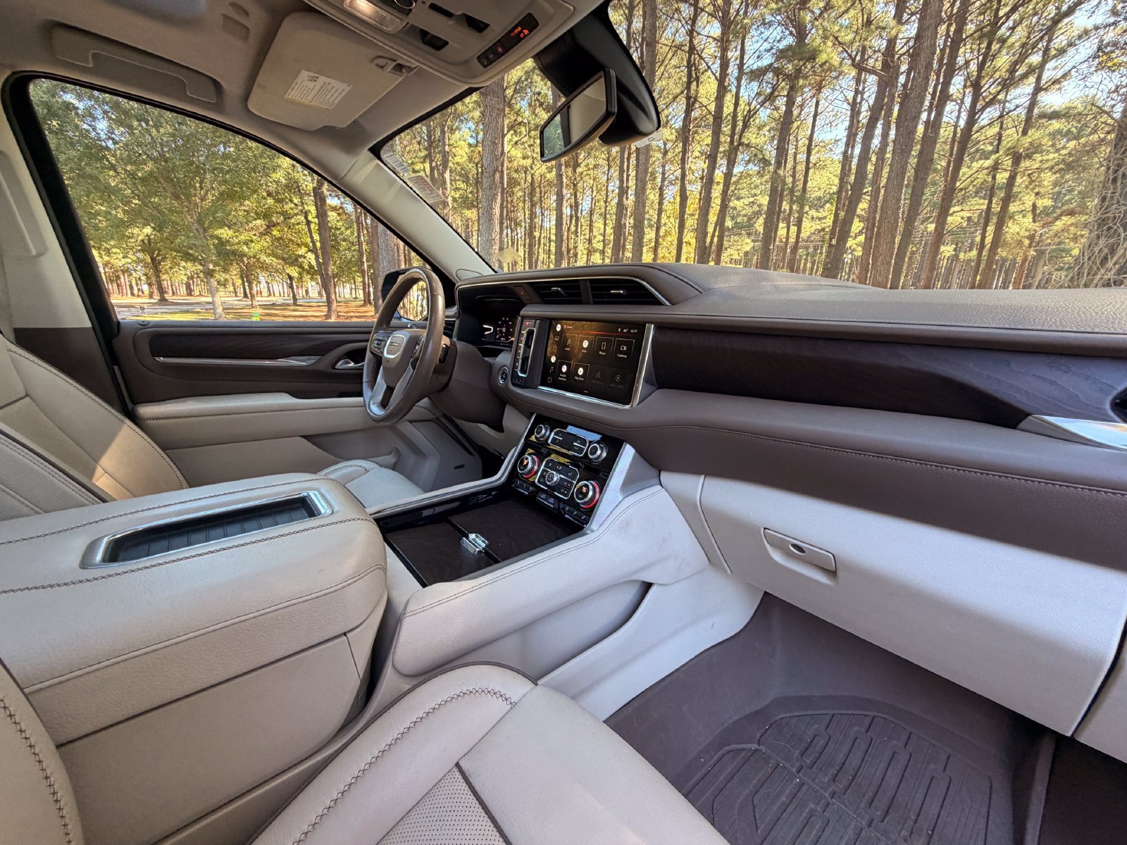 Used 2022 GMC Yukon Denali AWD/4WD image 20