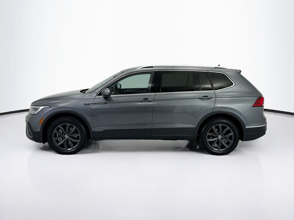 Used 2023 Volkswagen Tiguan SE FWD image 8