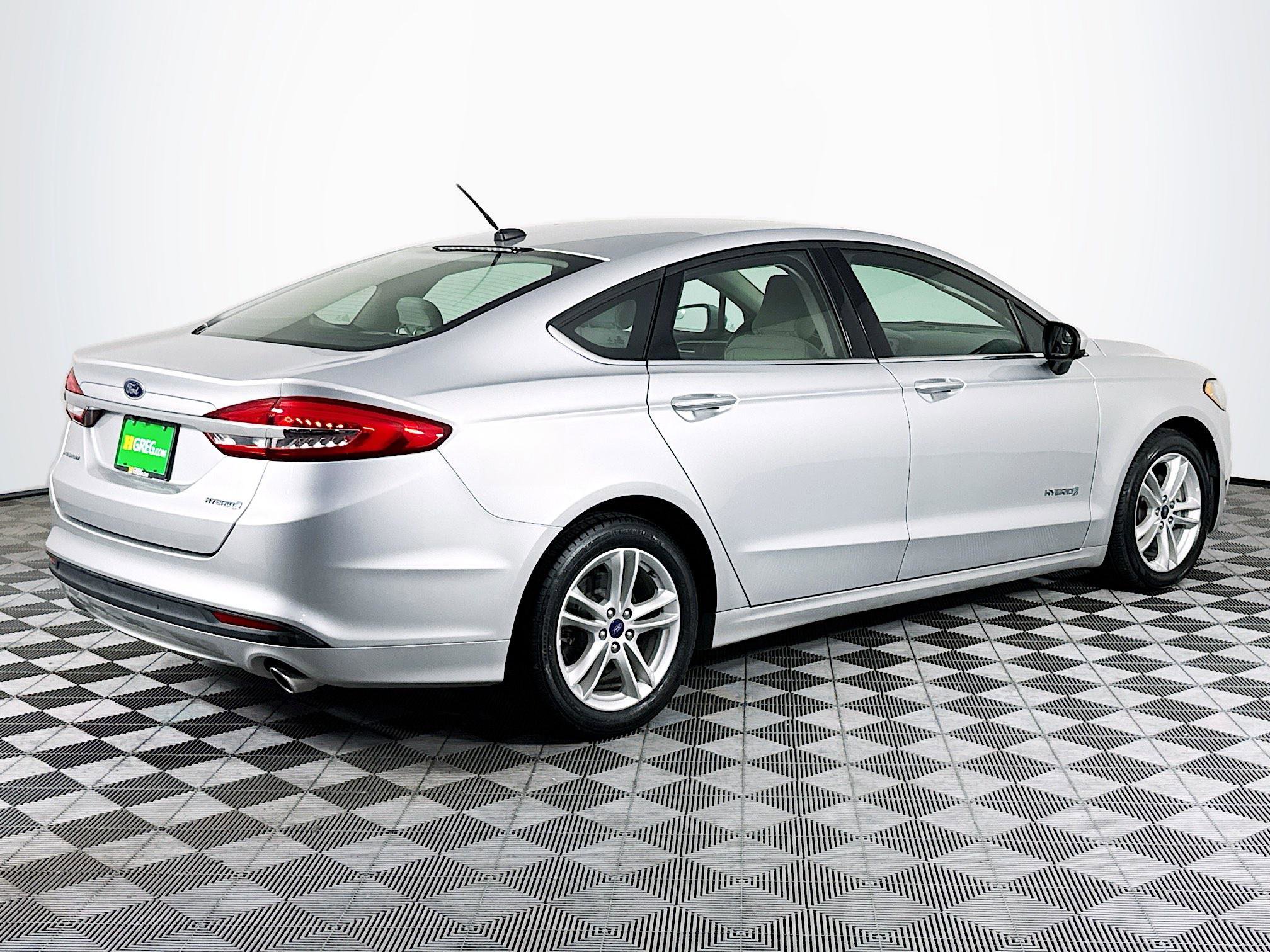 Used 2018 Ford Fusion S image 10