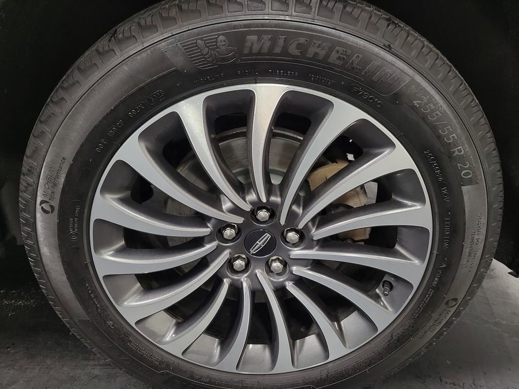 Used 2020 Lincoln Aviator Reserve w/ Equipment Group 201A image 11