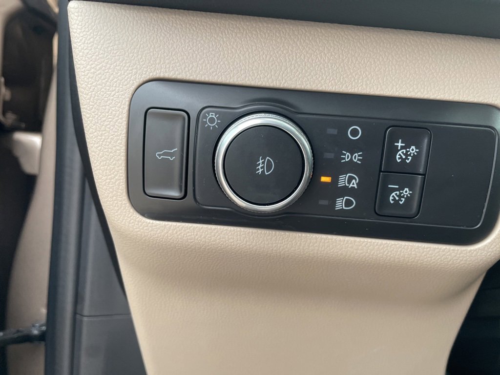 Used 2021 Ford Escape SEL image 13