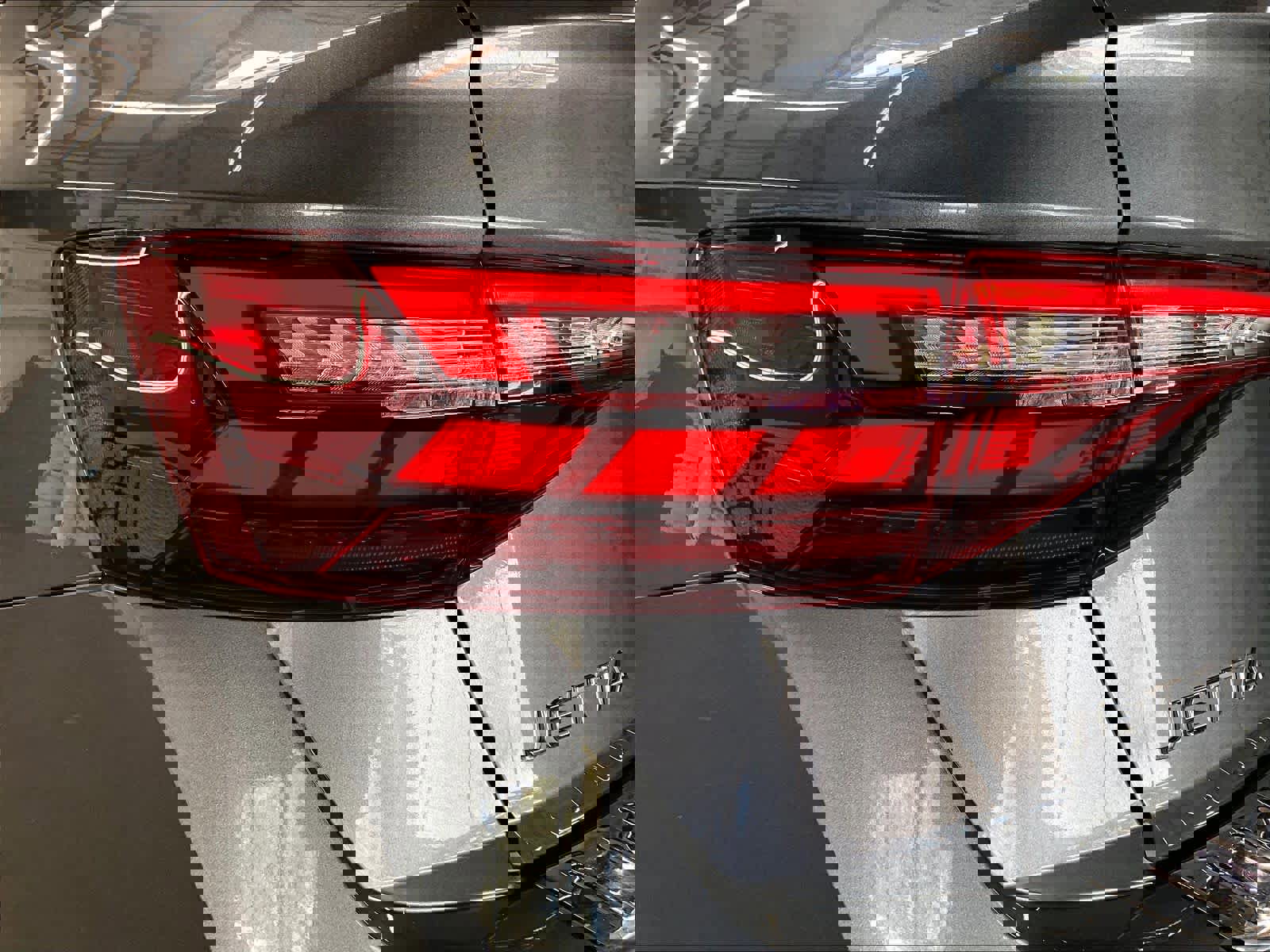 Used 2024 Volkswagen Jetta SEL image 32