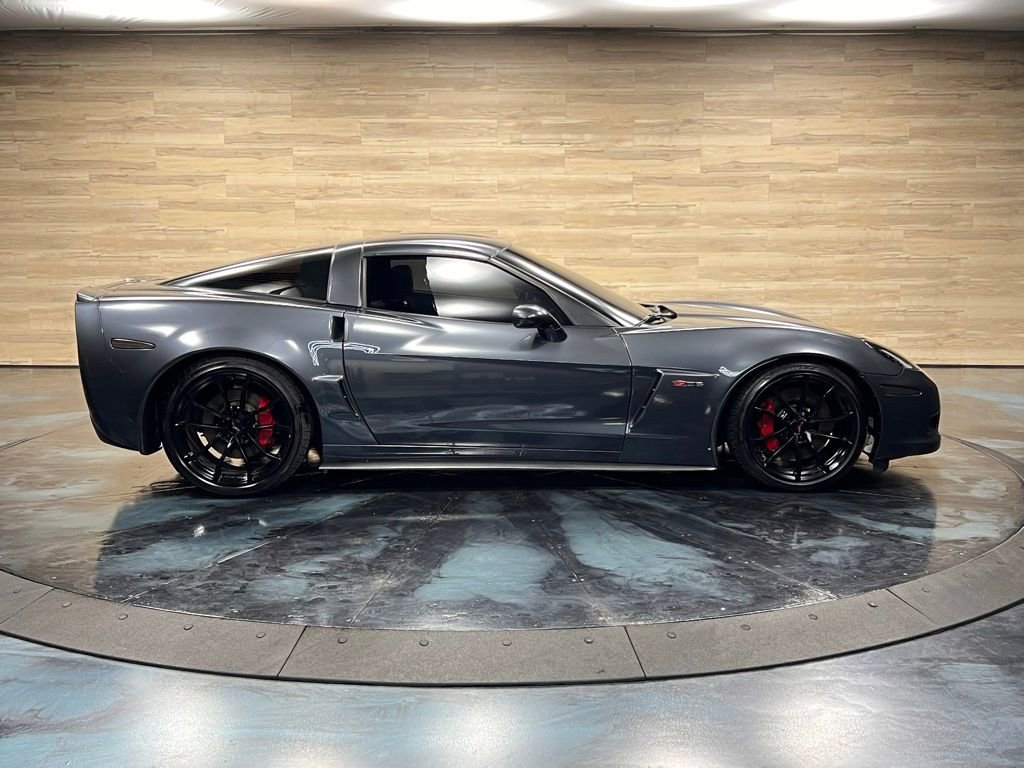 Used 2013 Chevrolet Corvette Z06 w/ 3LZ Preferred Equipment Group image 16