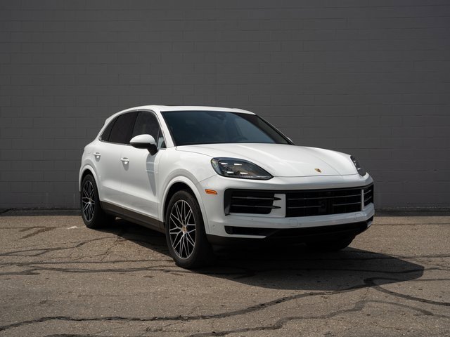 Certified 2024 Porsche Cayenne image 9