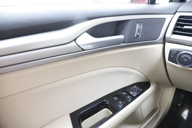 Used 2013 Ford Fusion SE image 24