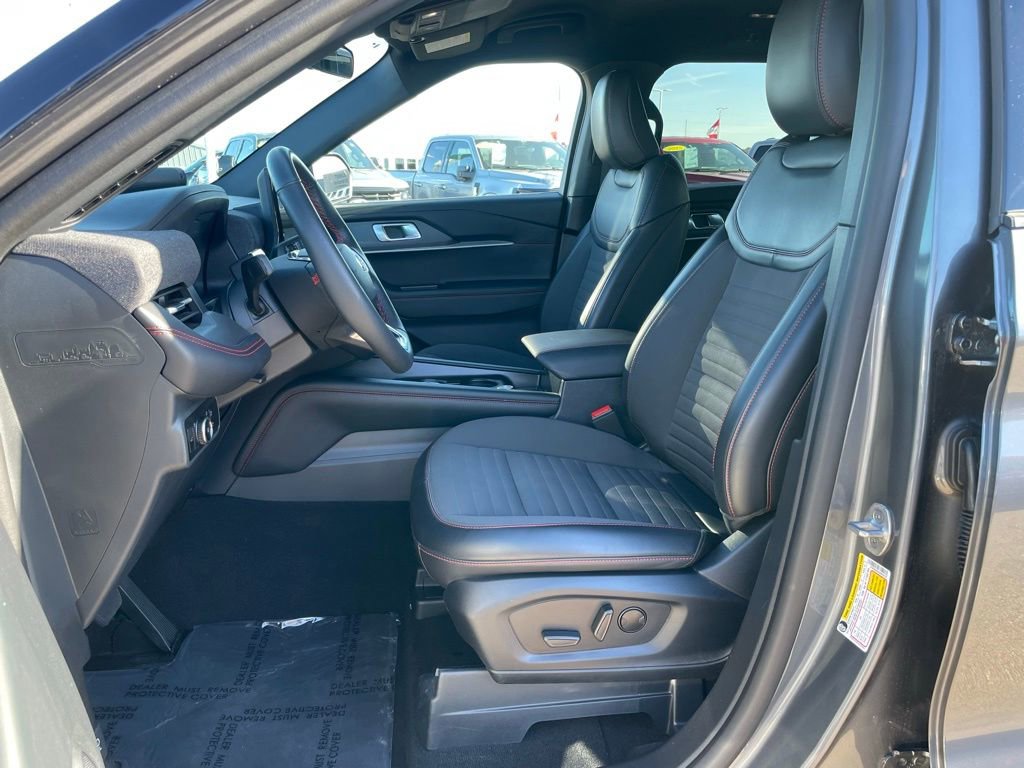 Used 2025 Ford Explorer ST-Line AWD/4WD image 7