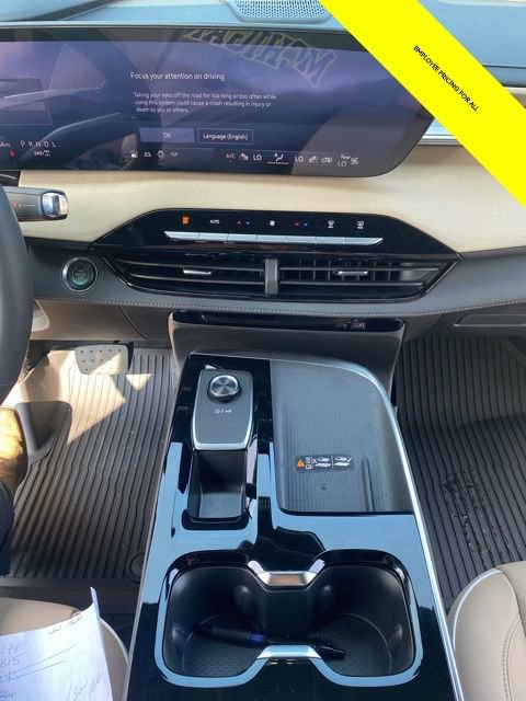 New 2025 Buick Enclave Preferred w/ LPO, Floor Liner Package image 17