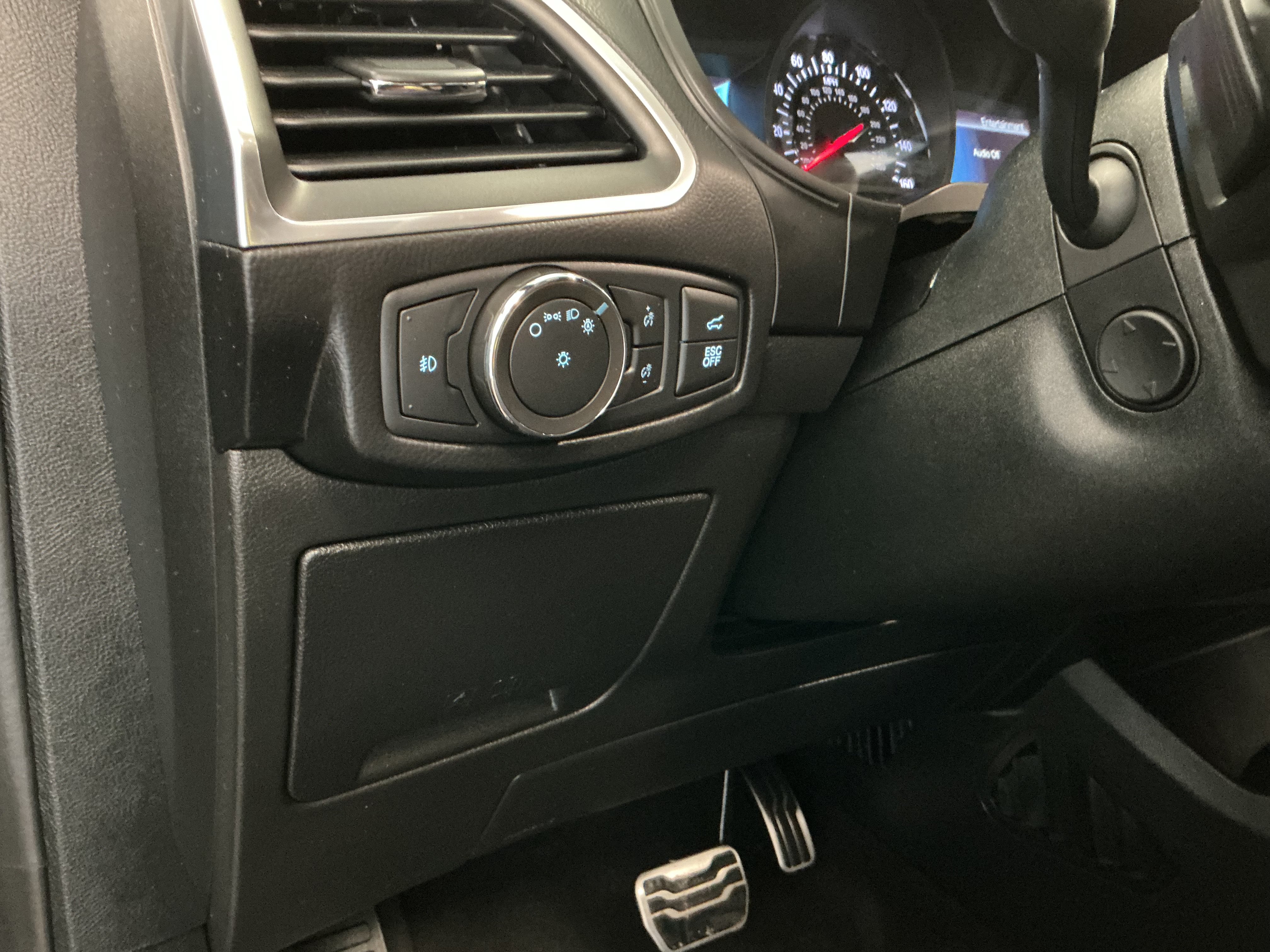 Used 2023 Ford Edge ST w/ Equipment Group 401A AWD/4WD image 17