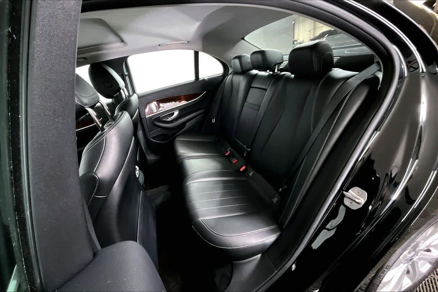 Used 2018 Mercedes-Benz E 300 4MATIC image 21