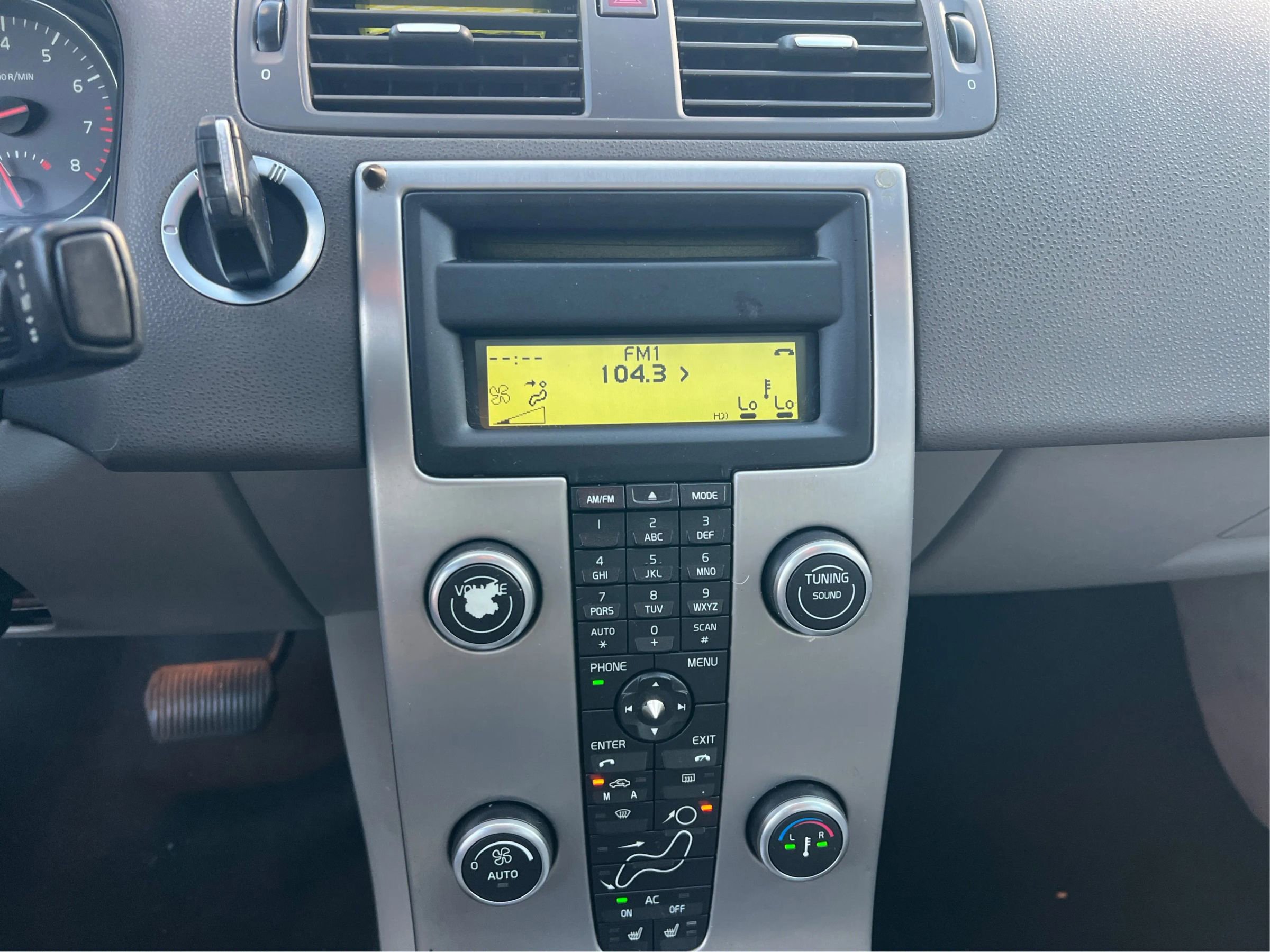 Used 2010 Volvo S40 2.4i image 15