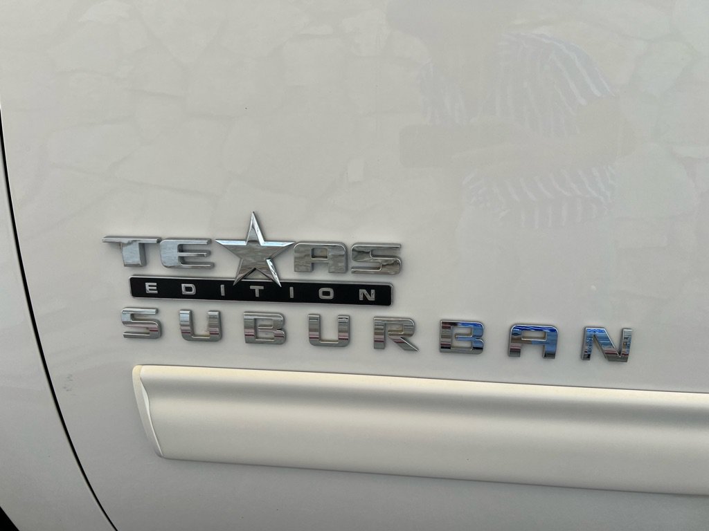 Used 2012 Chevrolet Suburban LT w/ Texas Edition RWD image 20