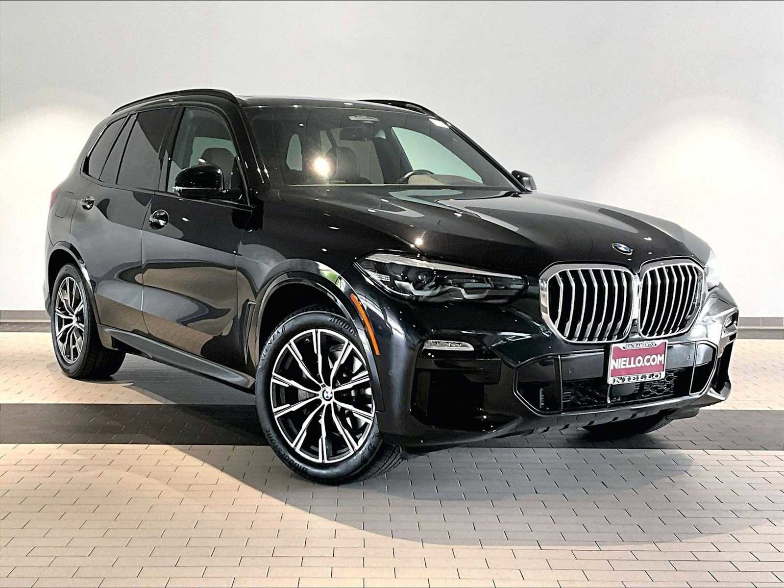 Used 2021 BMW X5 xDrive40i w/ M Sport Package image 12