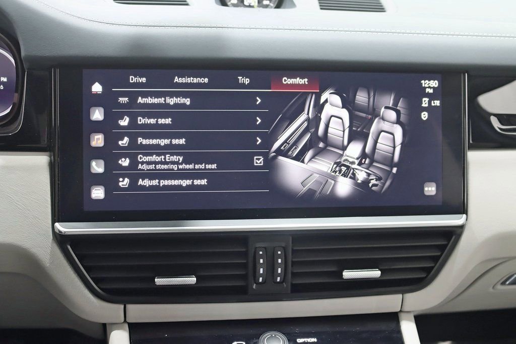 Used 2023 Porsche Cayenne image 27