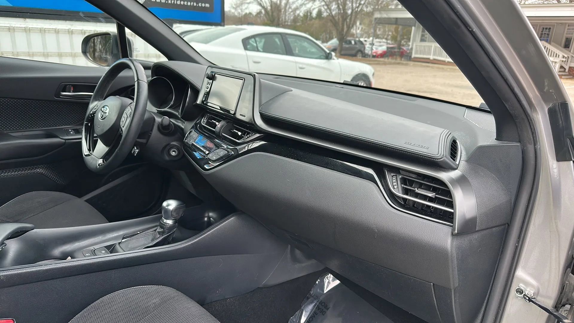 Used 2018 Toyota C-HR image 20