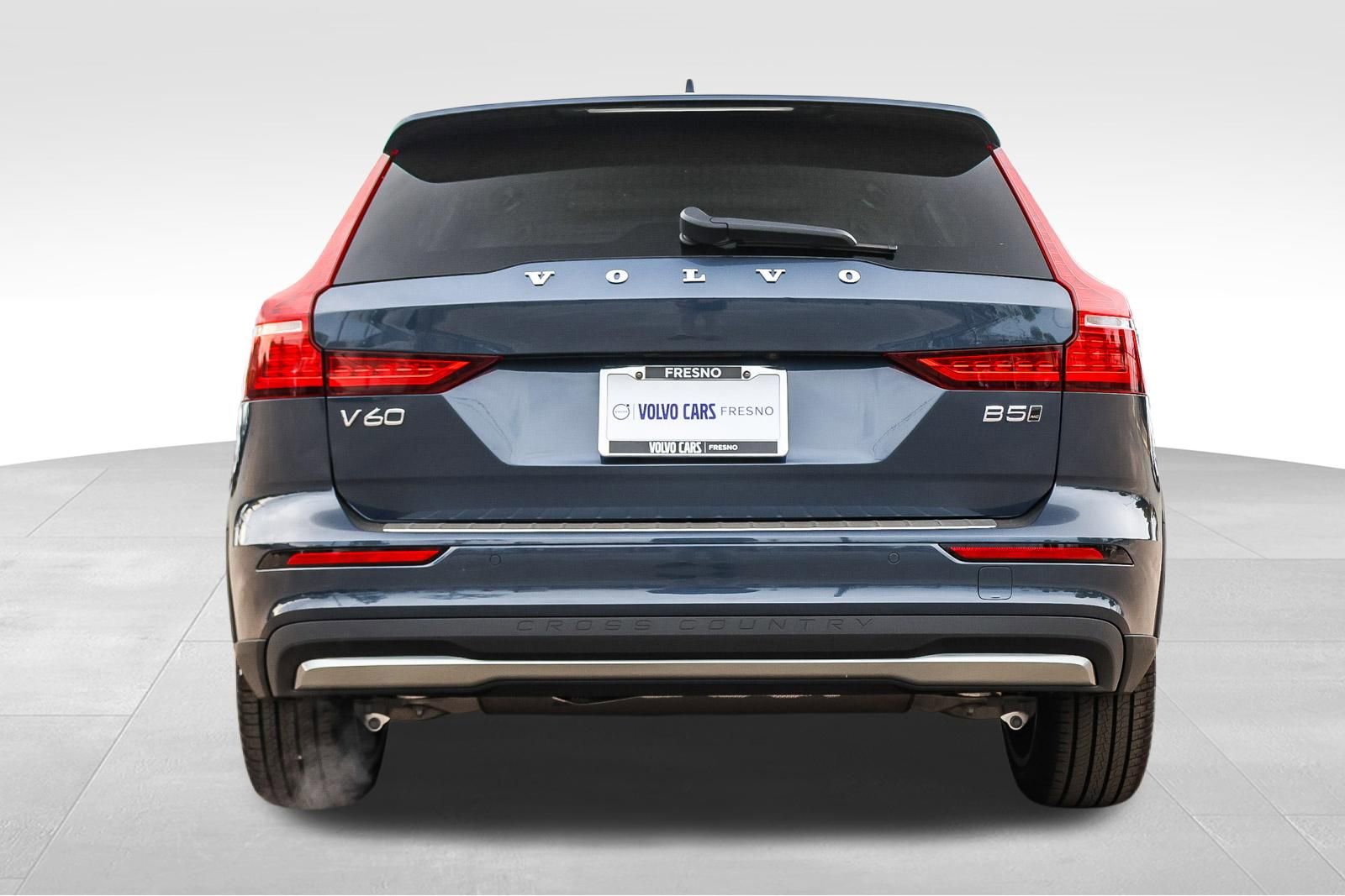 New 2026 Volvo V60 B5 Cross Country Plus w/ Climate Package image 6