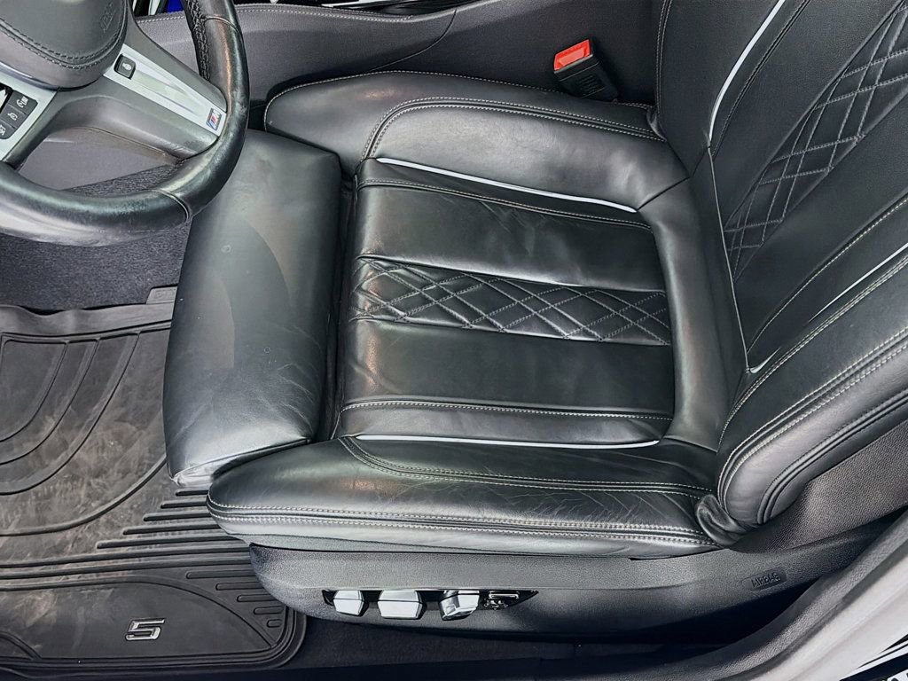Used 2021 BMW M550i xDrive w/ Premium Package image 21