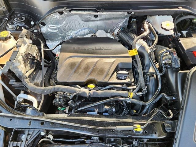 Used 2024 Chevrolet Trax RS image 32