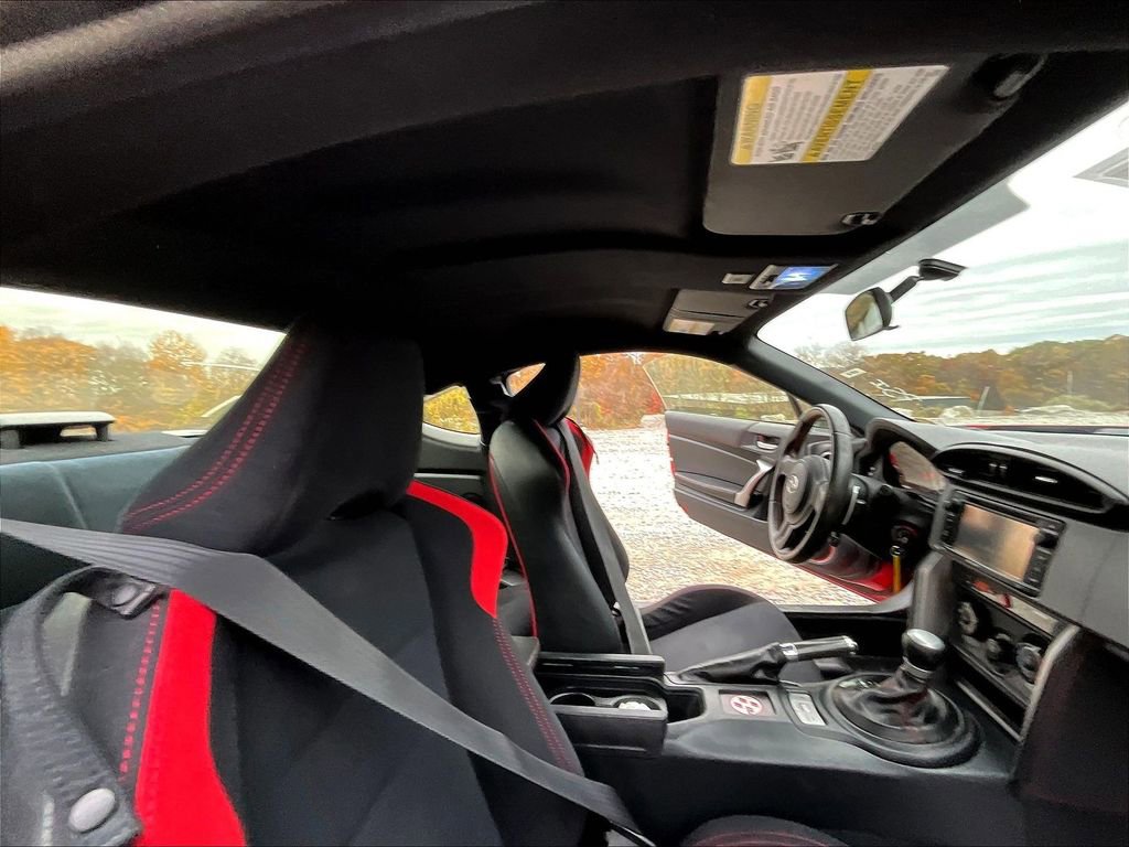 Used 2015 Scion FR-S image 16