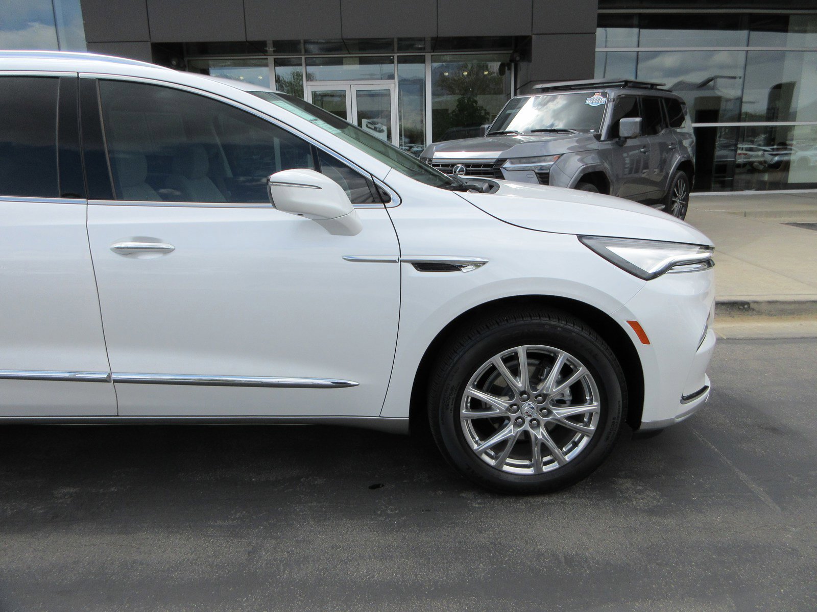 Used 2023 Buick Enclave Premium w/ Experience Buick Package AWD/4WD image 12