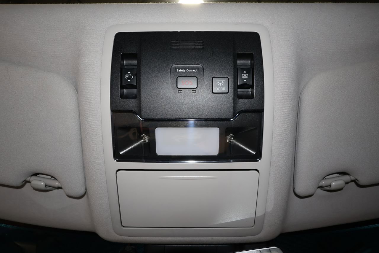 Used 2016 Lexus RX 450h AWD w/ Luxury Package image 32