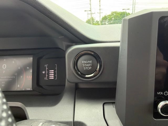Used 2025 Toyota Tacoma SR w/ SR Upgrade Package AWD/4WD image 19