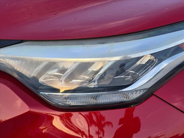 Used 2020 Toyota C-HR XLE FWD image 7