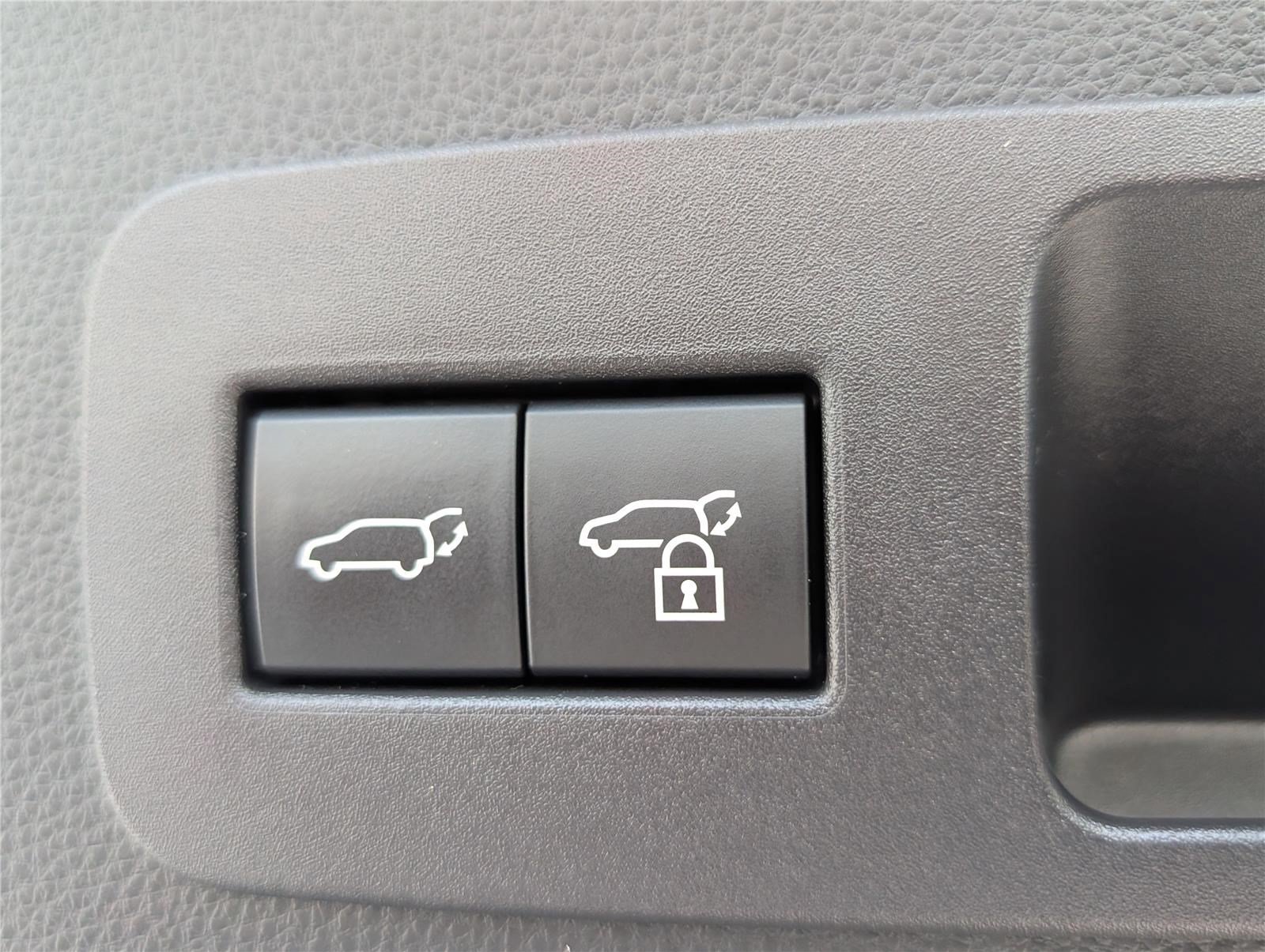 Used 2023 Lexus LX 600 4WD w/ Interior Upgrade Package image 15