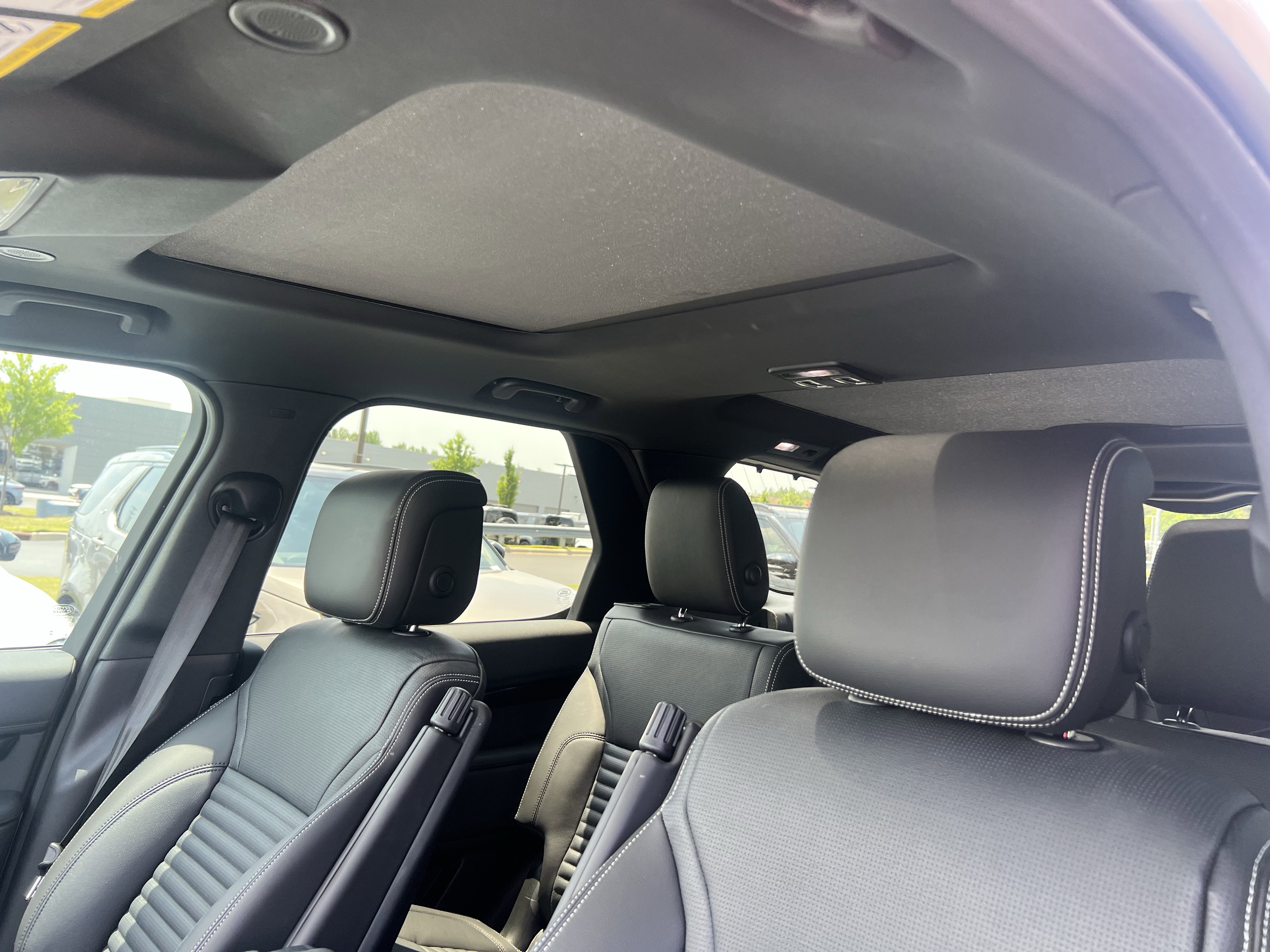 Certified 2025 Land Rover Discovery S AWD/4WD image 19