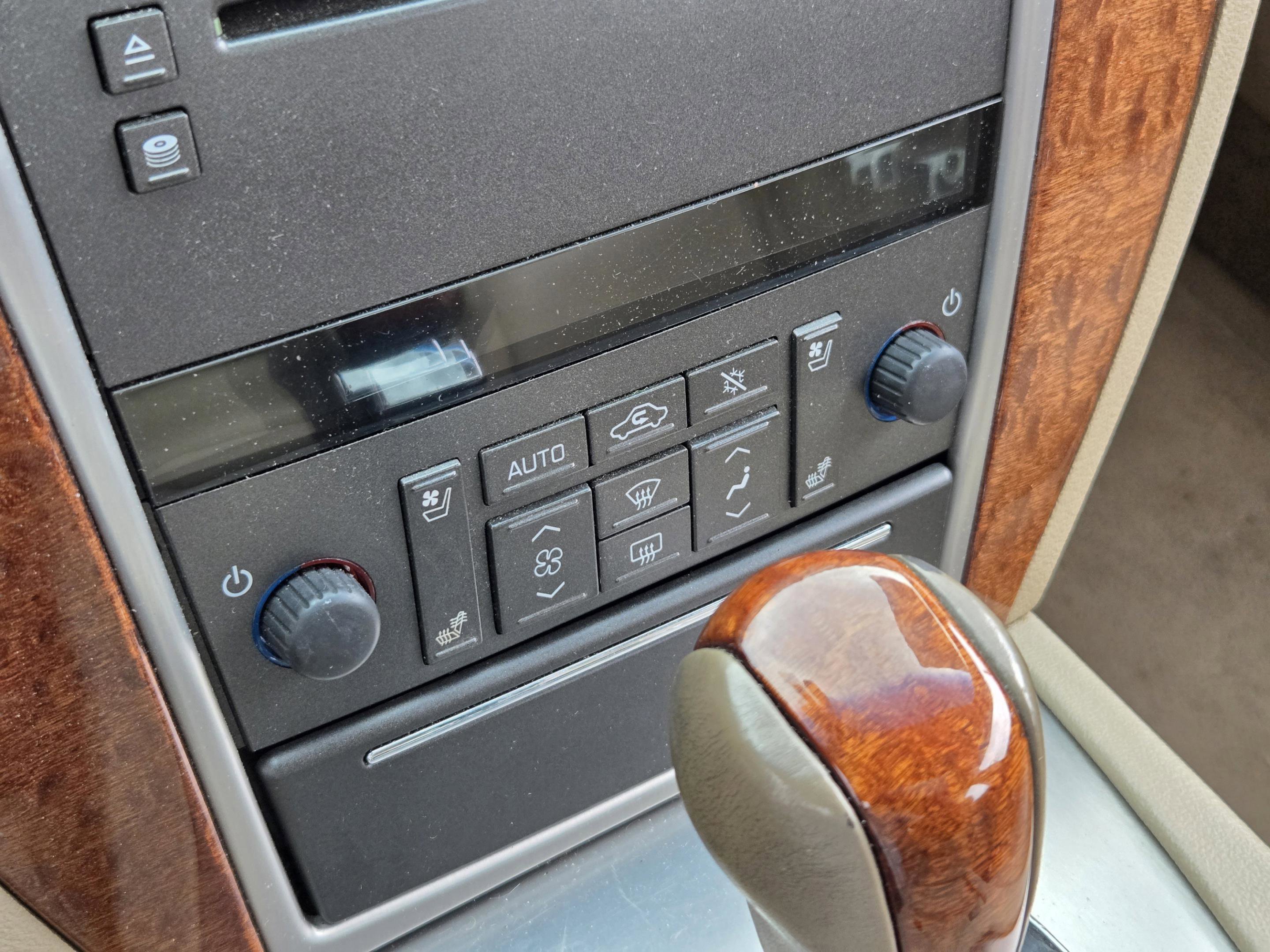 Used 2010 Cadillac STS RWD image 20