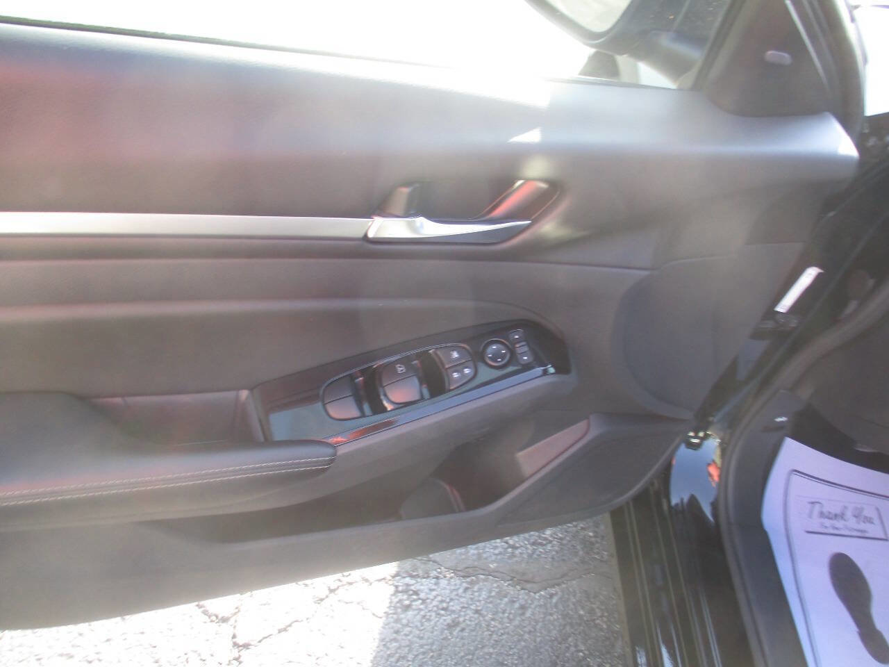 Used 2023 Nissan Altima 2.5 SV image 12
