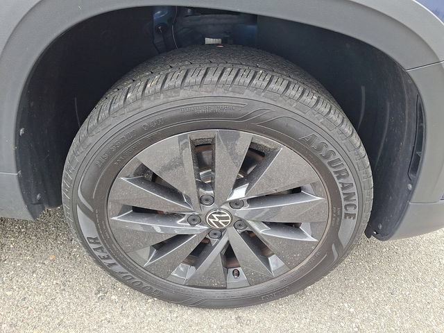 Certified 2024 Volkswagen Taos S FWD image 8