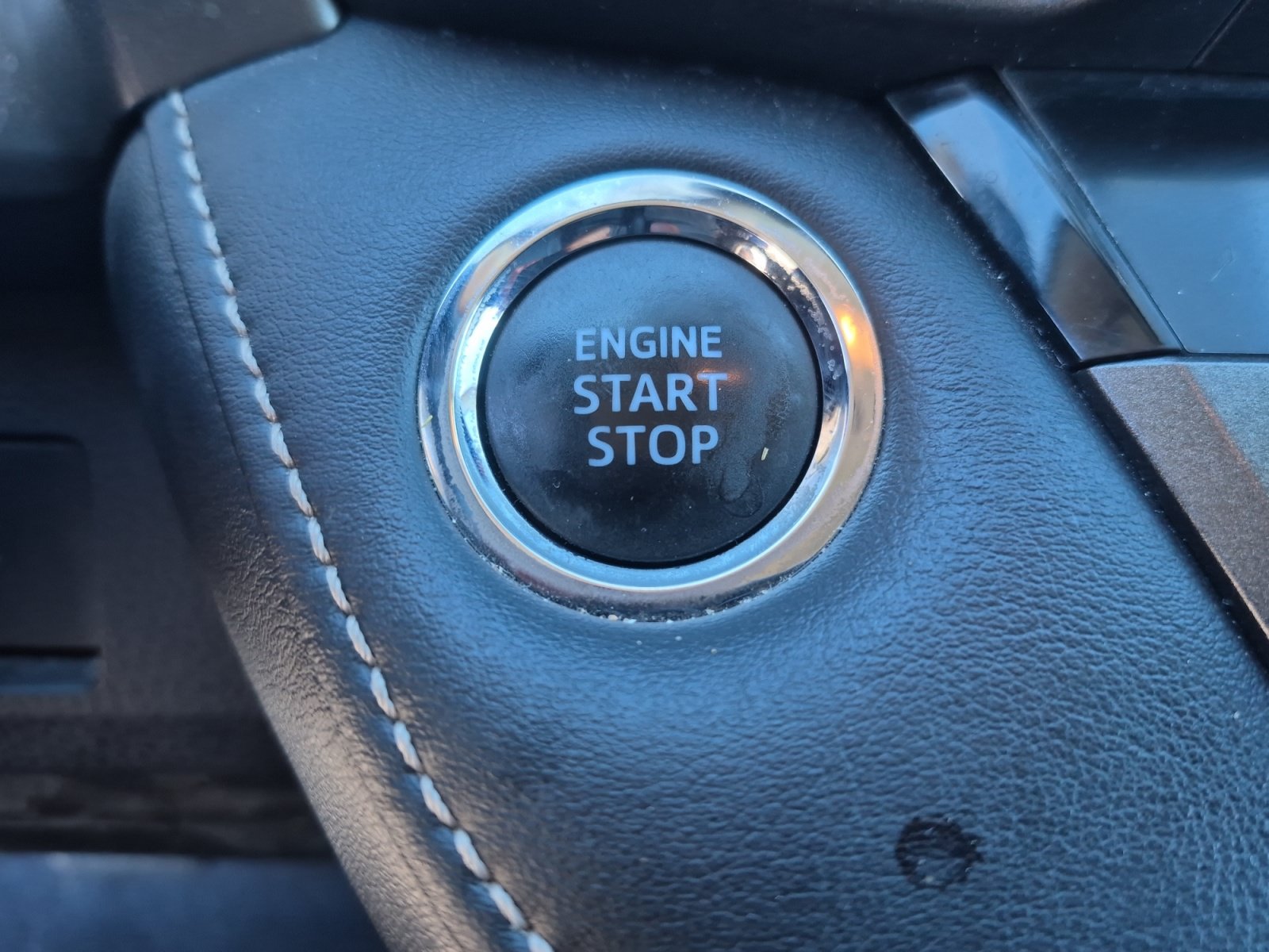 Used 2013 Toyota RAV4 Limited AWD/4WD image 61