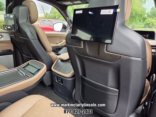 New 2026 Lincoln Navigator L Black Label AWD/4WD image 13