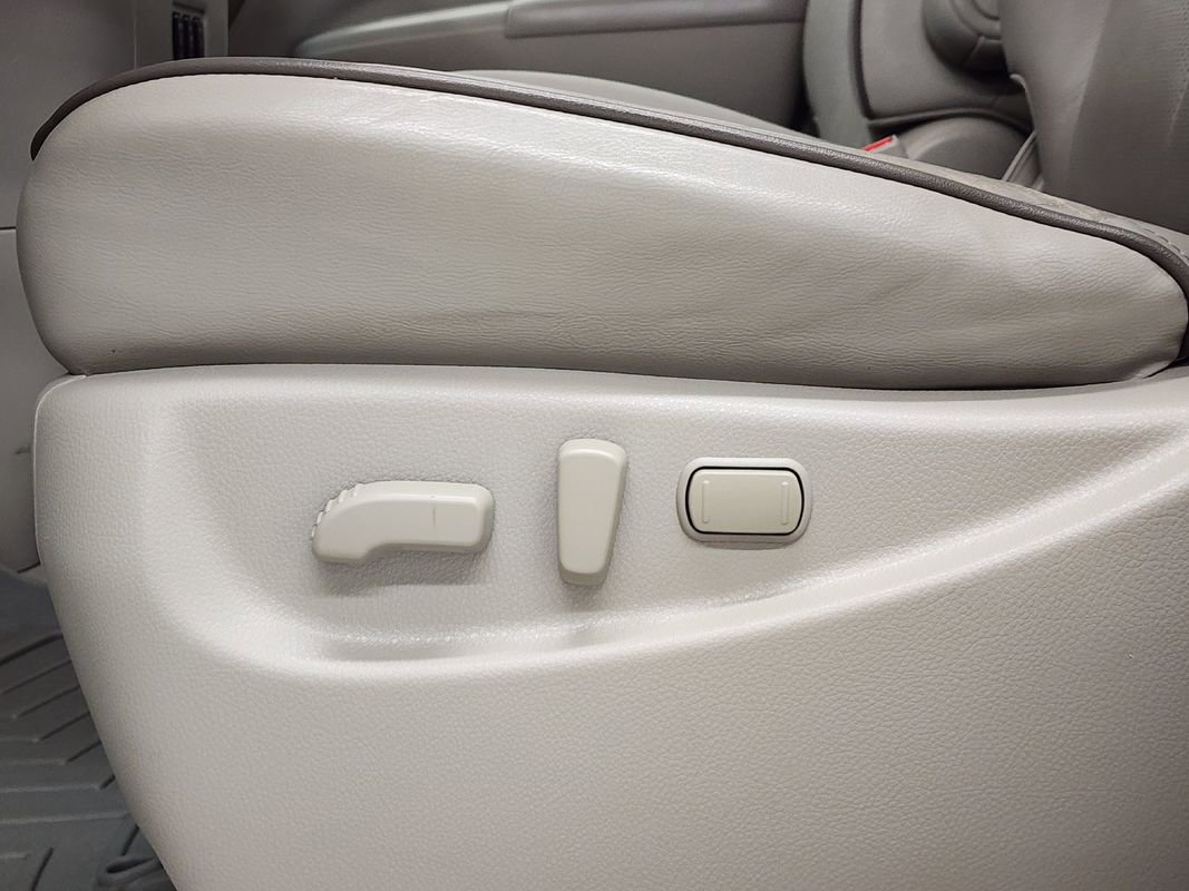 Used 2013 Nissan Quest LE w/ Protection Pkg image 29