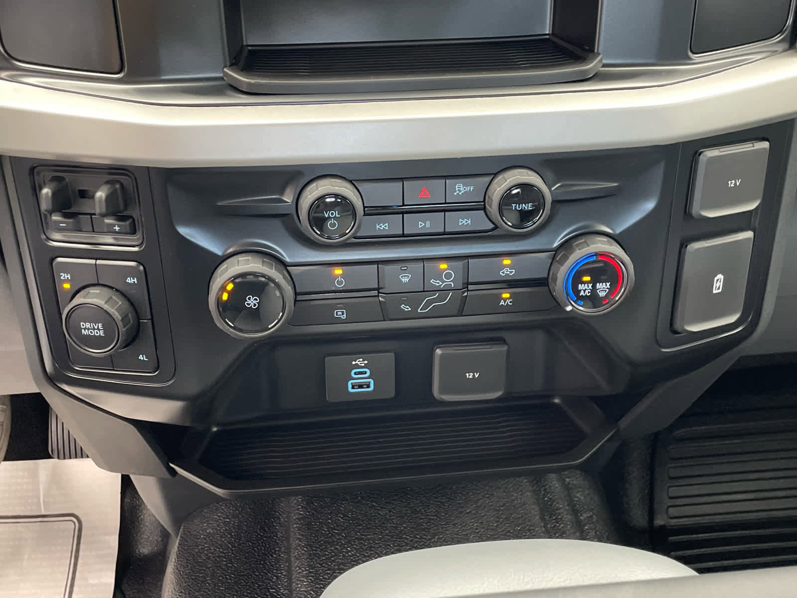 New 2026 Ford F350 XL image 19