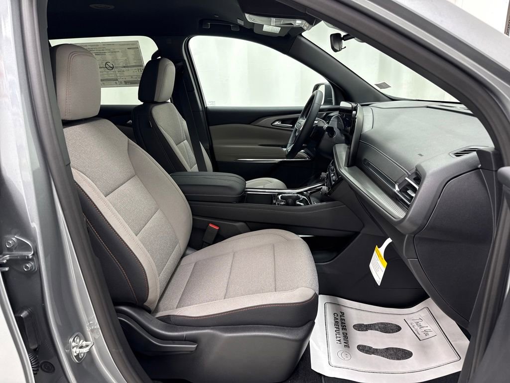 New 2026 Chevrolet Traverse LT w/ Midnight/Sport Edition image 9