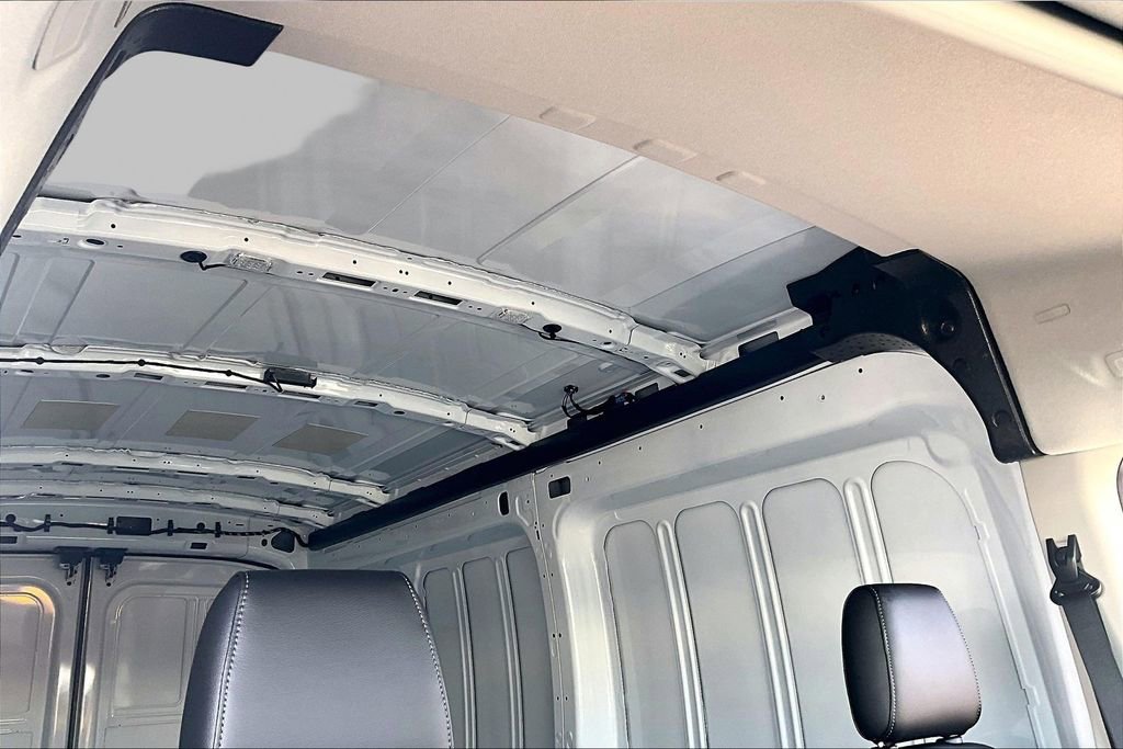 New 2026 Ford Transit 250 148 Medium Roof RWD image 29