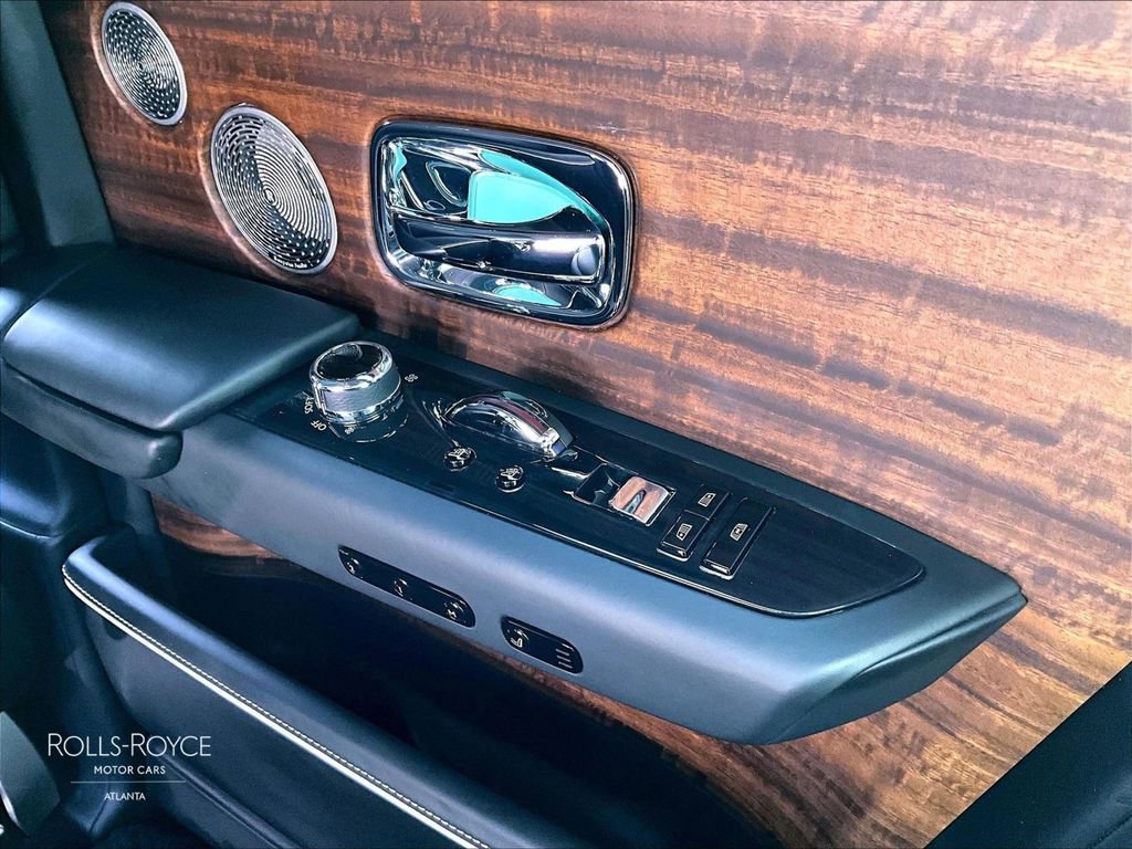 Used 2020 Rolls-Royce Phantom Sedan image 36
