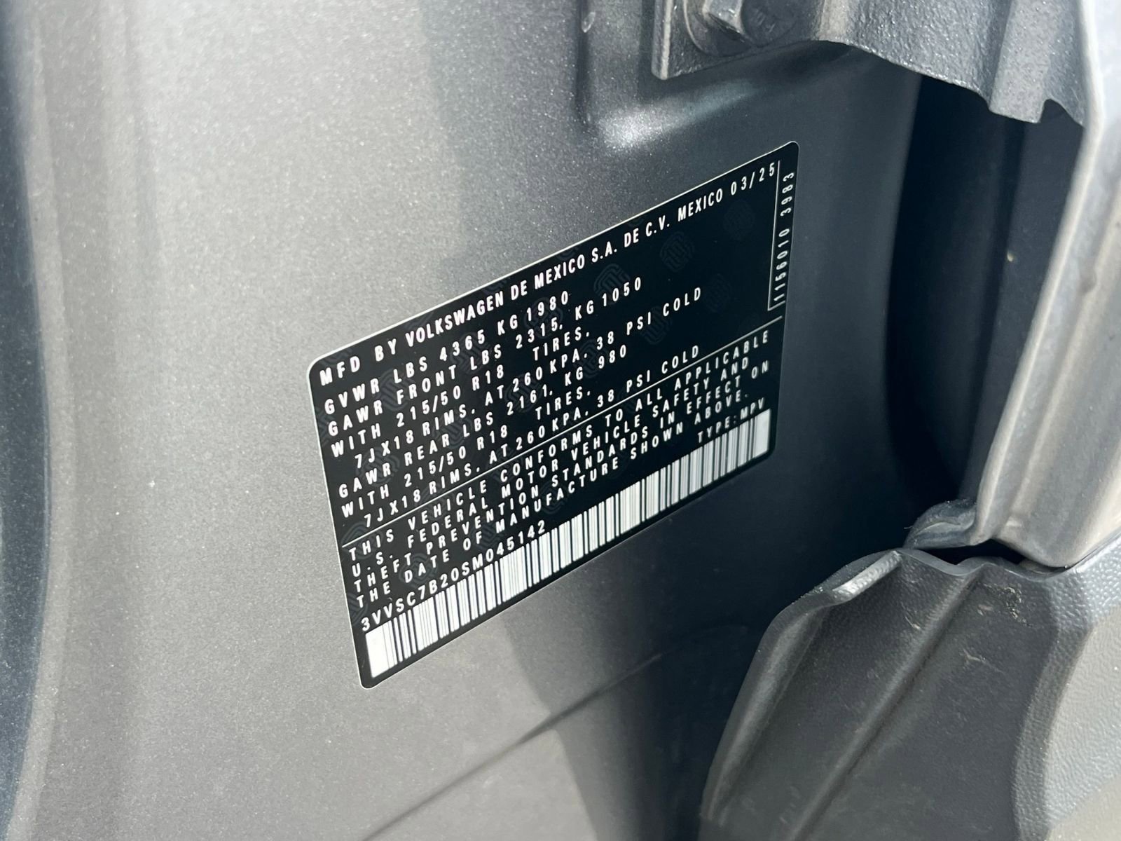 Used 2025 Volkswagen Taos SE FWD image 29