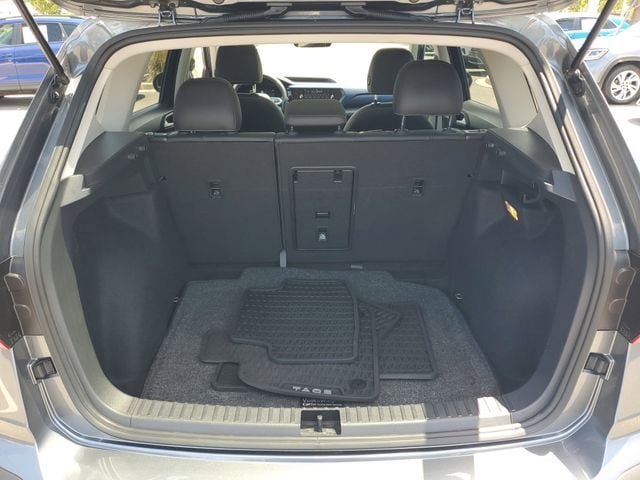 Certified 2022 Volkswagen Taos SE w/ Panoramic Sunroof Package FWD image 8