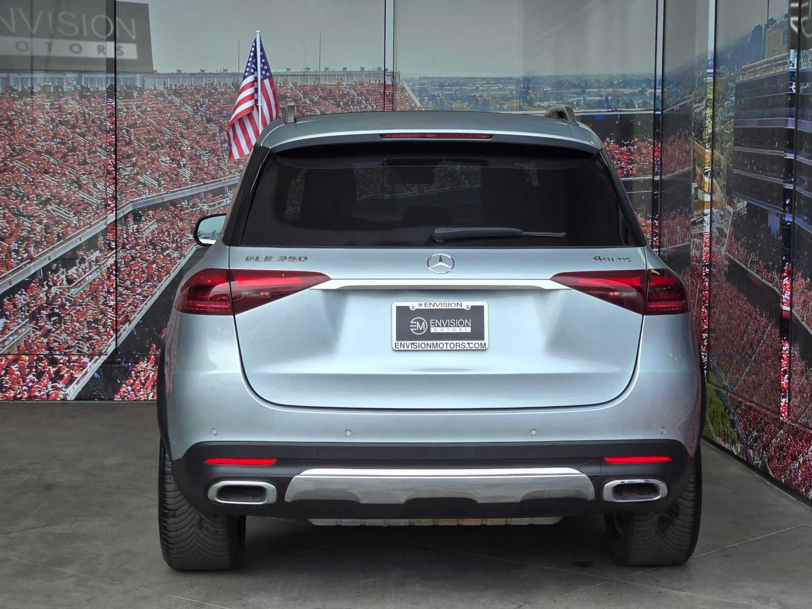 Used 2025 Mercedes-Benz GLE 350 4MATIC w/ Driver Assistance Package image 7